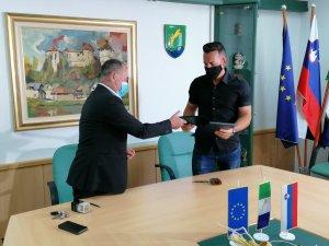 V Dolgi vasi bodo kmalu zabrneli gradbeni stroji