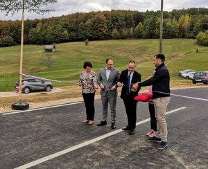 Med Srednjim Lipovcem in Podlipo po novi cesti